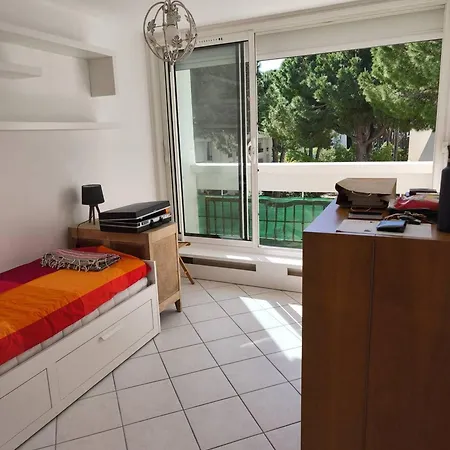 Au Centre Ville, T4 Climatise Avec Parking N72 Ла-Гранд-Мот